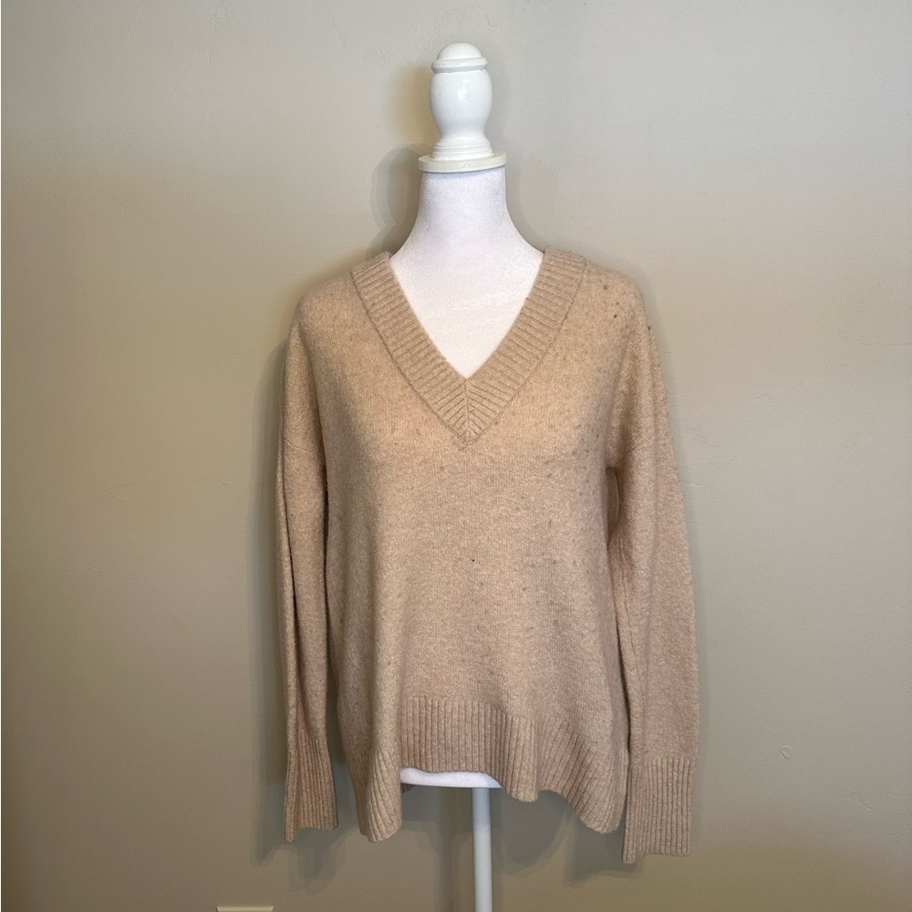 Gap Cream V-Neck Sweater